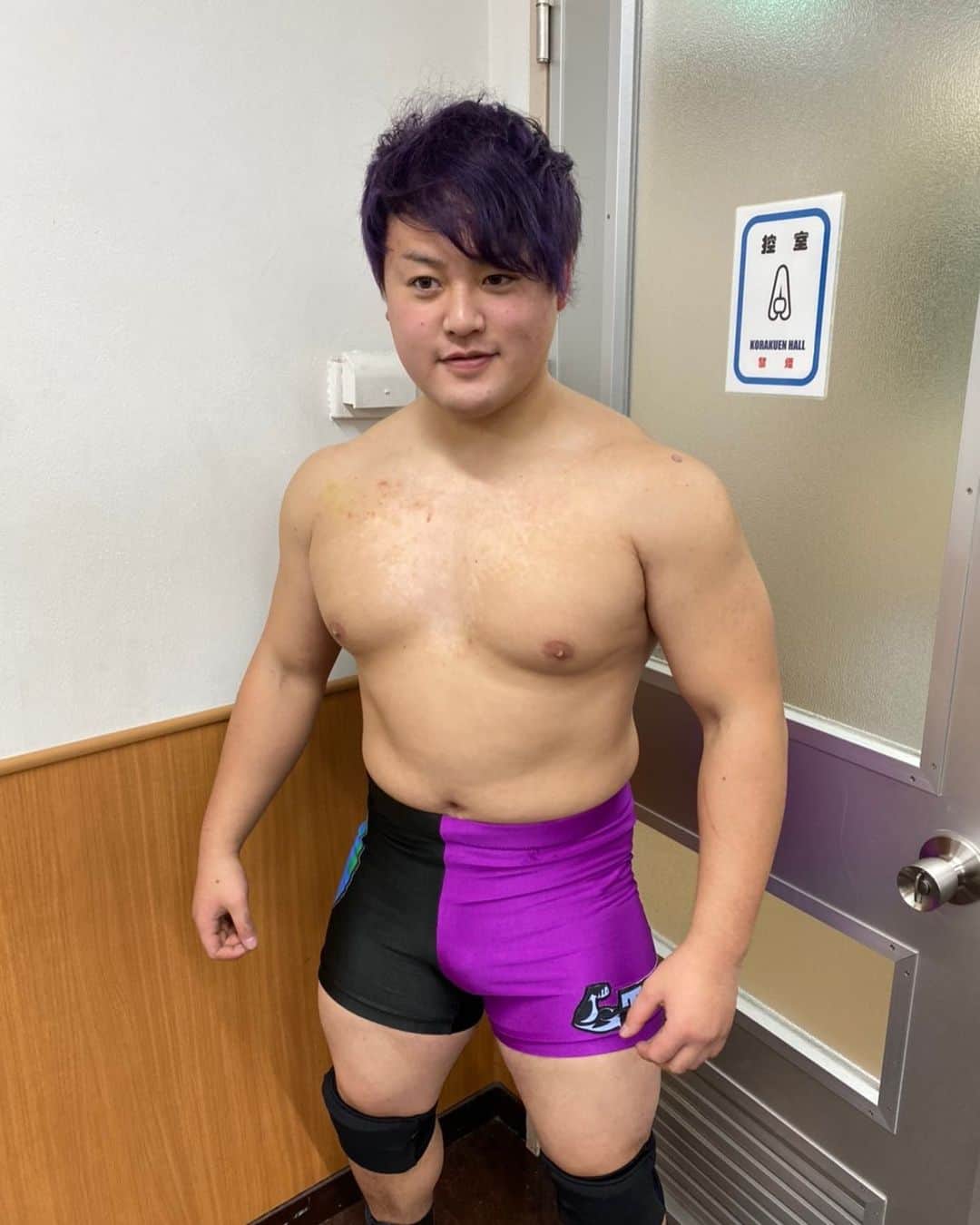 加藤拓歩のインスタグラム：「本日よりコスチュームを新調✌️  さあ頑張るぞ〜🎉」