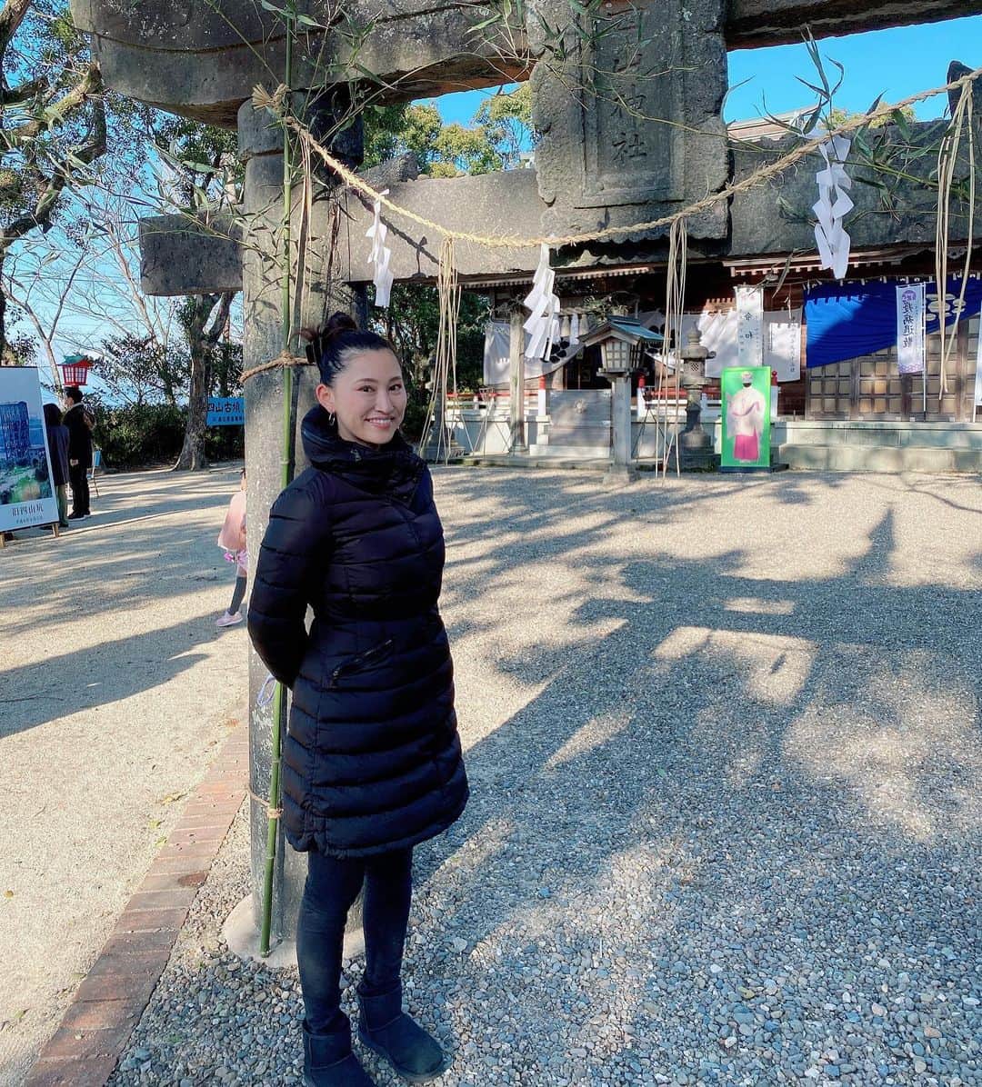 福島慶子さんのインスタグラム写真 - (福島慶子Instagram)「2021年 あけましておめでとうございます🎍  今年も楽しく幸せな一年になりますように✨  まだまだ油断はできないけど コロナが落ち着いて 昔みたいに友達や大切な人たちと 会える生活ができますように✨  #新年 #2021 #お正月」1月2日 14時44分 - keiko_fukushima