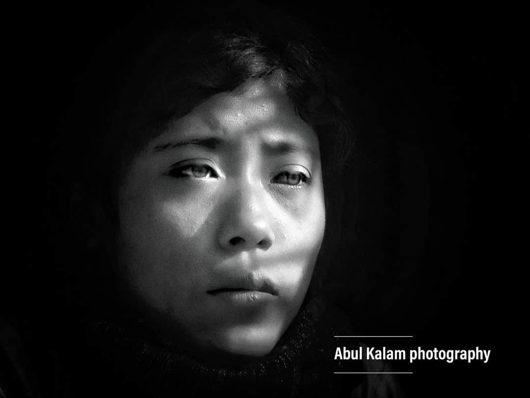トーマス・サドスキーさんのインスタグラム写真 - (トーマス・サドスキーInstagram)「DEMAND FREEDOM FOR ABUL KALAM. #JournalismIsNotACrime #PhotographyIsNotACrime.  You are looking at the breathtaking work of Abul Kalam. ( @kalamabul408 ).  Abul Kalam is 35 years old and lives in Kutupalong Registered Camp. He has been a refugee for 28 years. He originally came from Borgozbil, Maungdaw, Myanmar. He is a prolific photographer and has documented refugee life throughout recent years. His images have appeared in many publications, and he recently won two prizes in the Rohingya Photography Competition. He is married and has four children. Two of his children are very young.  On the morning of 28th December 2020, Abul Kalam set out to take photographs of buses departing the Kutupalong camps for Bhasan Char. He was apprehended and then taken to the Camp-in-Charge in Camp 2W Block D5 of Kutupalong and subsequently to the Camp-in-Charge of Kutupalong Registered Camp. He was reportedly beaten when he was apprehended.  Abul Kalam was detained at the Kutupalong police barracks until late afternoon of Wednesday 30th December. According to Bangladeshi law, a person in custody should be brought before the courts within 24 hours. This was not the case for Abul Kalam and, at the time of writing, he has been detained for more than 60 hours. This is a clear violation of the Constitution of the People’s Republic of Bangladesh and the directives of the High Court Division of the Supreme Court in BLAST v Bangladesh (55 DLR 363). Photography is not a crime. Abul Kalam was taking photographs of buses on their way to Bhasan Char. He was doing so in a public place, albeit in a refugee camp. The relocation to Bhasan Char is a widely publicized programme of the Bangladesh government. It is by no means a secret and has been extensively covered in the media. #Bangladesh #FreeAbulKalam」1月2日 14時46分 - thomas_sadoski