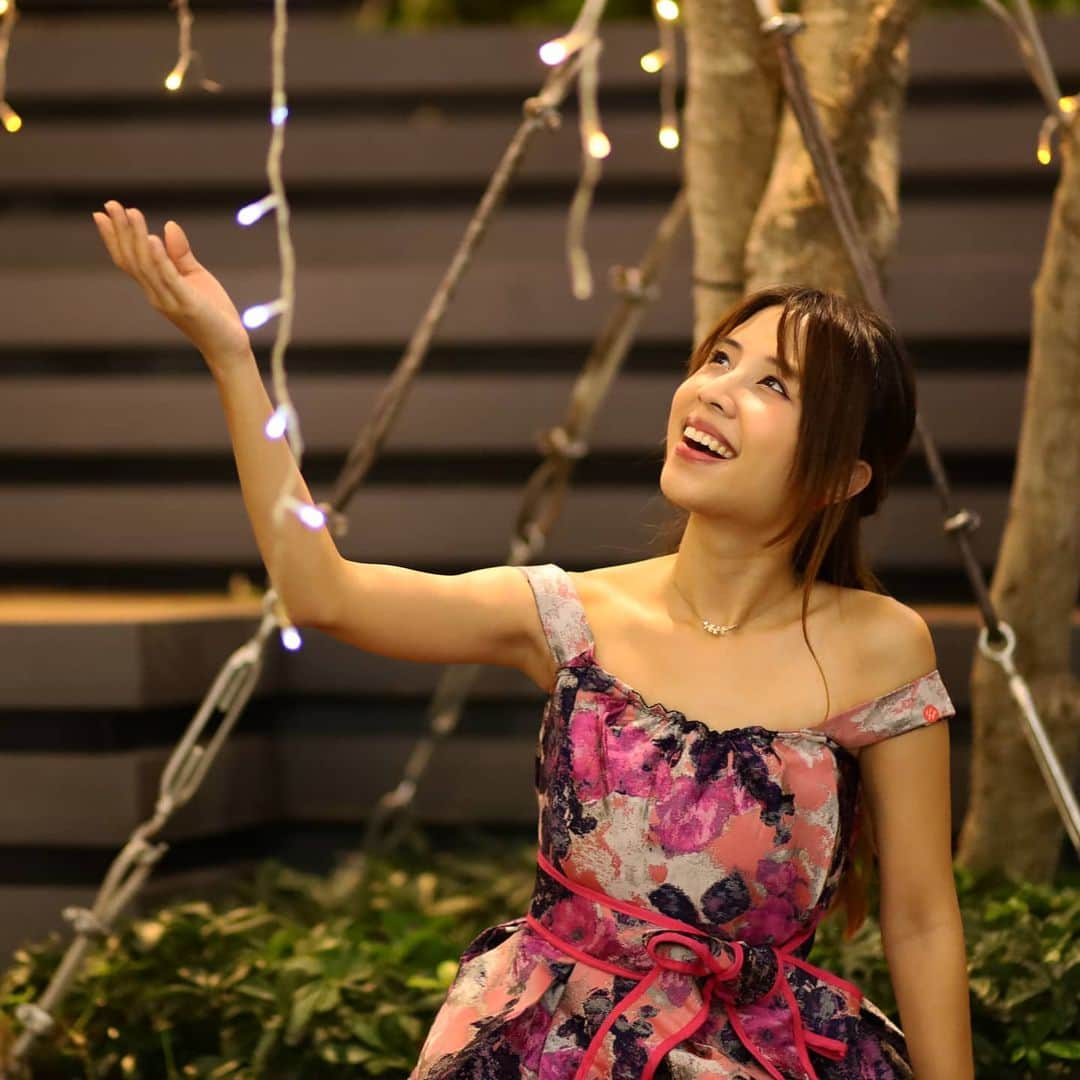 ビーム先生のインスタグラム：「ถ้าไม่มีธุระก็อยู่บ้านวนไปนะทุกคน 🥺 用事ない人はStay Homeして！ ปีนี้ก็เปิดปีมาไม่ค่อยดีเลยเนาะ สู้ๆ  #influencer #blogger #youtuber #thai #thaigirl #japan #日本　#タイ　#インフルエンサー　#ブロガー　#ユーチューバー　#外国人　#訪日外国人　#タイ人　#タイ語　#บล็อกเกอร์ #ยูทูปเบอร์ #ไทย #ญี่ปุ่น #ภาษาญี่ปุ่น」