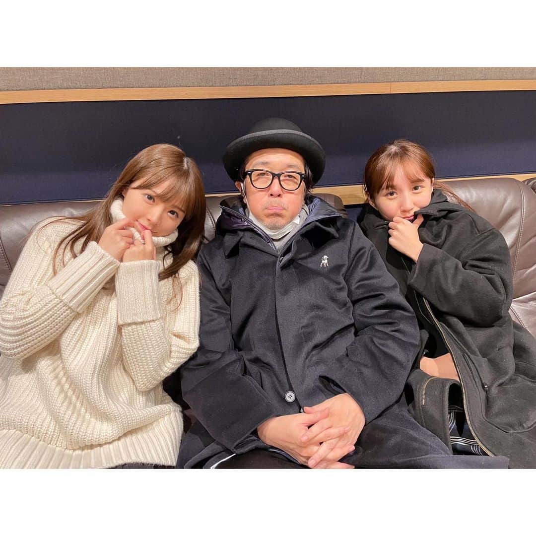 のインスタグラム：「本日16時より！【リリー・フランキー スナックラジオ】  2021年、第1回目のオンエアです☺️🥂💕  ゲストにお越し頂いたのは「池田エライザ」さん✨  もう綺麗すぎて可愛すぎて、川村照れまくっております🙇‍♂️💕 16時よりTokyo FMさんで是非お聴き下さい♪  #リリーフランキースナックラジオ #リリーフランキー さん #池田エライザ さん #ポニーテールズ #BABIさん #川村那月 #またの名をサイコ川村 #TokyoFM #是非お聴きください✨」