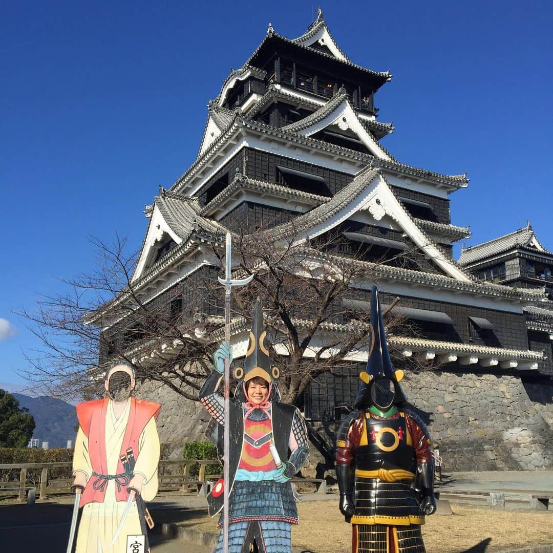 村井美樹さんのインスタグラム写真 - (村井美樹Instagram)「明日1月3日、NHK総合で21時から「日本最強の城スペシャル7」に出演します🏯 ✨選りすぐりの名城をピックアップ、驚きの秘密をご紹介しますよー！😆 . 今回取り上げるお城は、和歌山城、福山城、小諸城、根城、熊本城、金山城！それぞれに魅力たっぷりですが、どのお城が「日本最強の城」に選ばれるのでしょうか？ぜひご覧ください😊💕 . 衣装は @wildlily_daikanyama の華やかなセットアップです。いつもありがとうございます✨ . #nhk #日本最強の城 #和歌城 #福山城 #小諸城 #根城 #熊本城 #金山城  #恵俊彰 さん  #赤木野々花 さん　#高橋英樹 さん　#春風亭昇太 さん　#千田嘉博 さん　#村井美樹」1月2日 15時22分 - miki_murai_