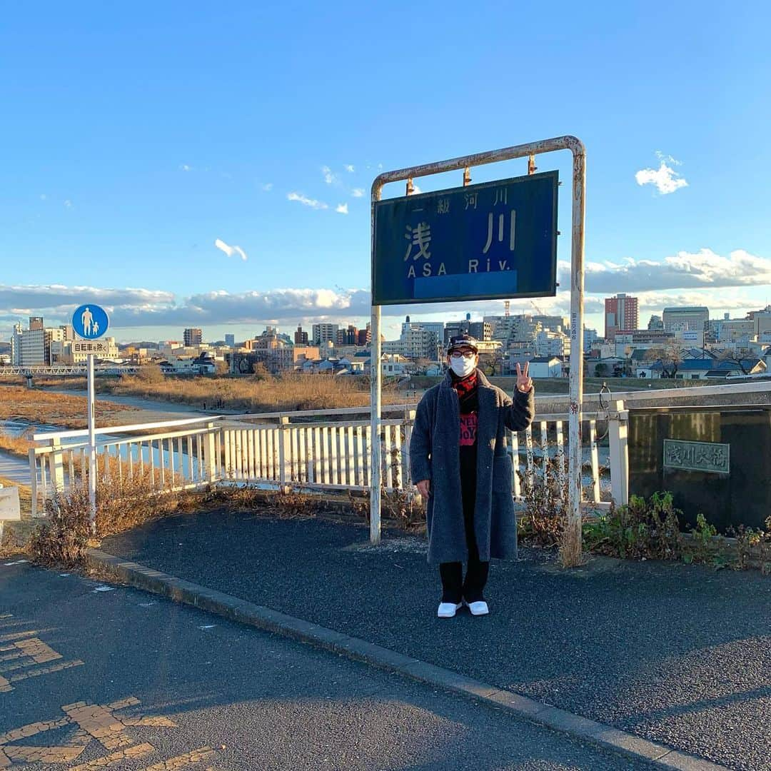 MABU（マブ）さんのインスタグラム写真 - (MABU（マブ）Instagram)「明けましておめでとう御座います🎍 2021年も皆さん宜しくお願い致します✨ 今年のMBモットーは #愛しか勝たん で行くっす🌹 MABUダチ達よ、宜しく‼️ . photo by 母」1月2日 16時09分 - mabu_mb