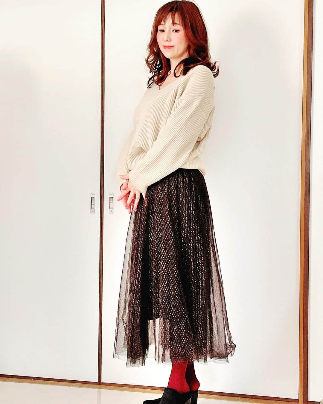 上原みなみのインスタグラム：「令和3年1月2日のファッション #神戸　#ファッション  #ファッションコーデ ＃冬ファッション　#ニット  #ワンピース」
