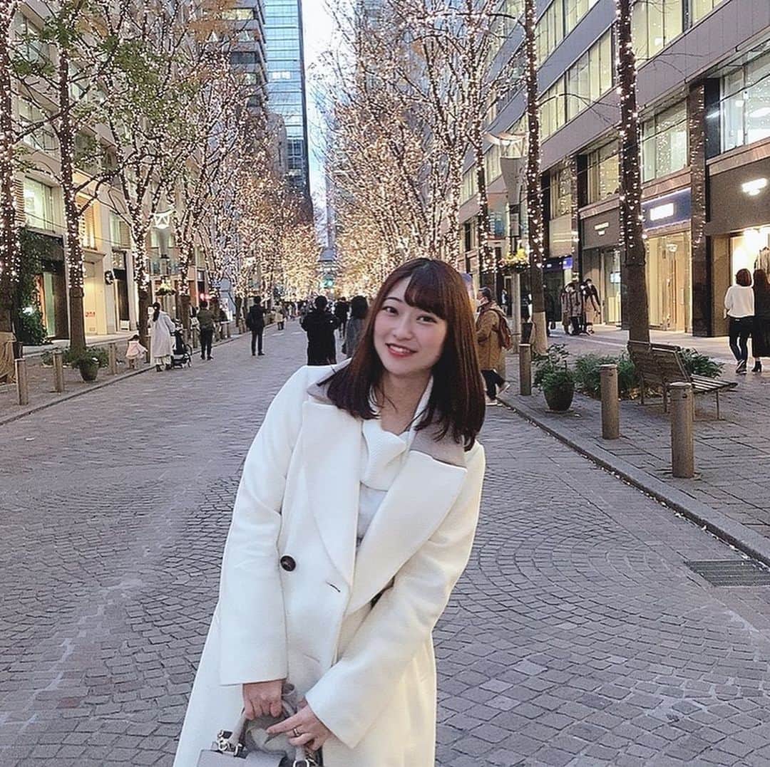 中山琴葉のインスタグラム：「﻿ ﻿ ﻿ あけましておめでとうございます⛩﻿ ﻿ 新年初めてのデートは﻿ 中山でお願いします🙈💓﻿ ﻿ ﻿ ﻿ ﻿ ﻿ #丸の内#イルミネーション#SOD女子社員#中山琴葉」