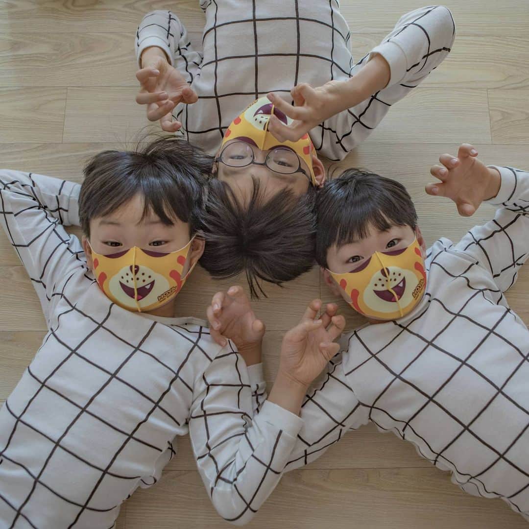 ソン・イルグクのインスタグラム：「범 내려온다~  늦었지만 새해 복 많이 받으세요~^^」