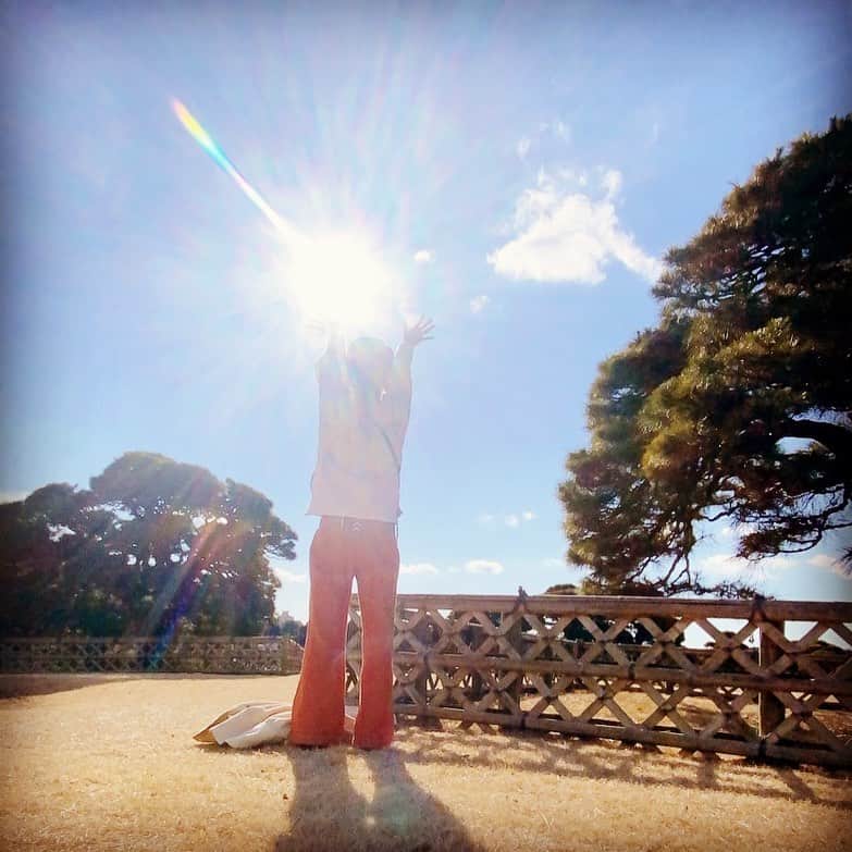 西山茉希さんのインスタグラム写真 - (西山茉希Instagram)「#2021 #元気玉  浴び完了。 良き年始。  #🙌☀️🙌」1月2日 16時47分 - maki.nshiyama50