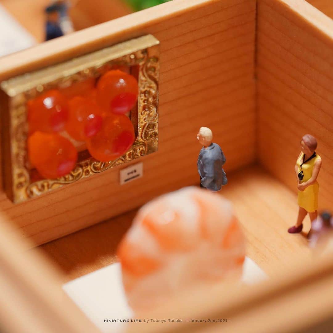 田中達也さんのインスタグラム写真 - (田中達也Instagram)「⠀ “Osechi Art Museum” ⠀ おせち現代美術館（開館は元旦から三が日のみ） ⠀ ──────────────────── 《EXHIBITION info》 ⠀ 【MINIATURE LIFE展2020 in 佐賀】 MINIATURE LIFE EXHIBITION2020 in Saga until: Jan. 30, 2021 #MiniatureLife展 #ミニチュアライフ展」1月2日 16時57分 - tanaka_tatsuya