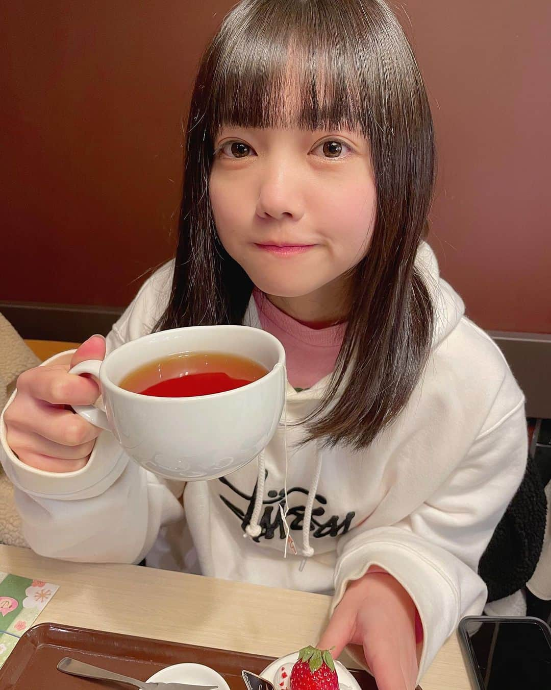 佐倉ちひろさんのインスタグラム写真 - (佐倉ちひろInstagram)「tea time ☕️  #cafe #tea #instagood #instalike #fff #followme #japanese #japanesegirl」1月2日 17時34分 - chihiro__sakura