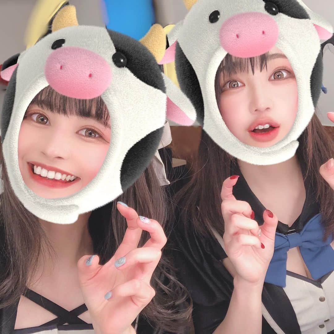 甘夏ゆずさんのインスタグラム写真 - (甘夏ゆずInstagram)「陽気組🐮🍼💟✨ ことしも愛をもって生きていきます」1月2日 18時16分 - yuzu_amanatsu