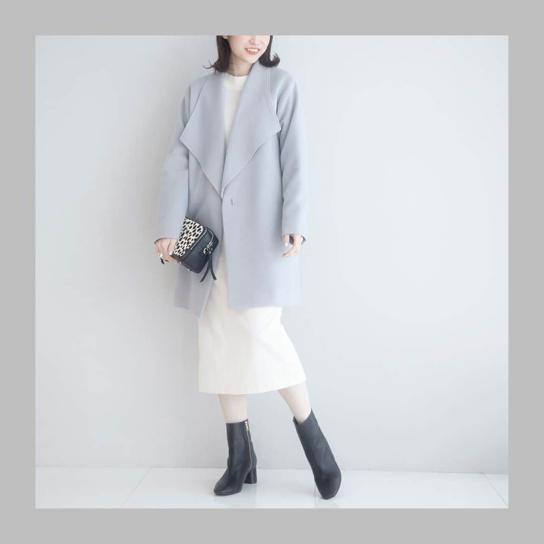 INDIVIのインスタグラム：「- recommend sale items -﻿ ﻿ ﻿ 抜け感のある雰囲気を演出するビッグカラーコート。﻿ デザインポイントである大きな襟は、すっきりとした印象に見えるようやや縦長におつくり。﻿ ハイネックや、丸首のトップスを合わせていただき、シャープな着こなしを楽しんでみてください！﻿ ベーシックなブラック、ベージュはもちろんトピックカラーのサックスもイチオシです！﻿ ﻿ ﻿ ✴︎coat.¥41,800→¥33,440(税込)﻿ ✴︎no.127-99077﻿ ﻿ ﻿ #INDIVI﻿ #インディヴィ」