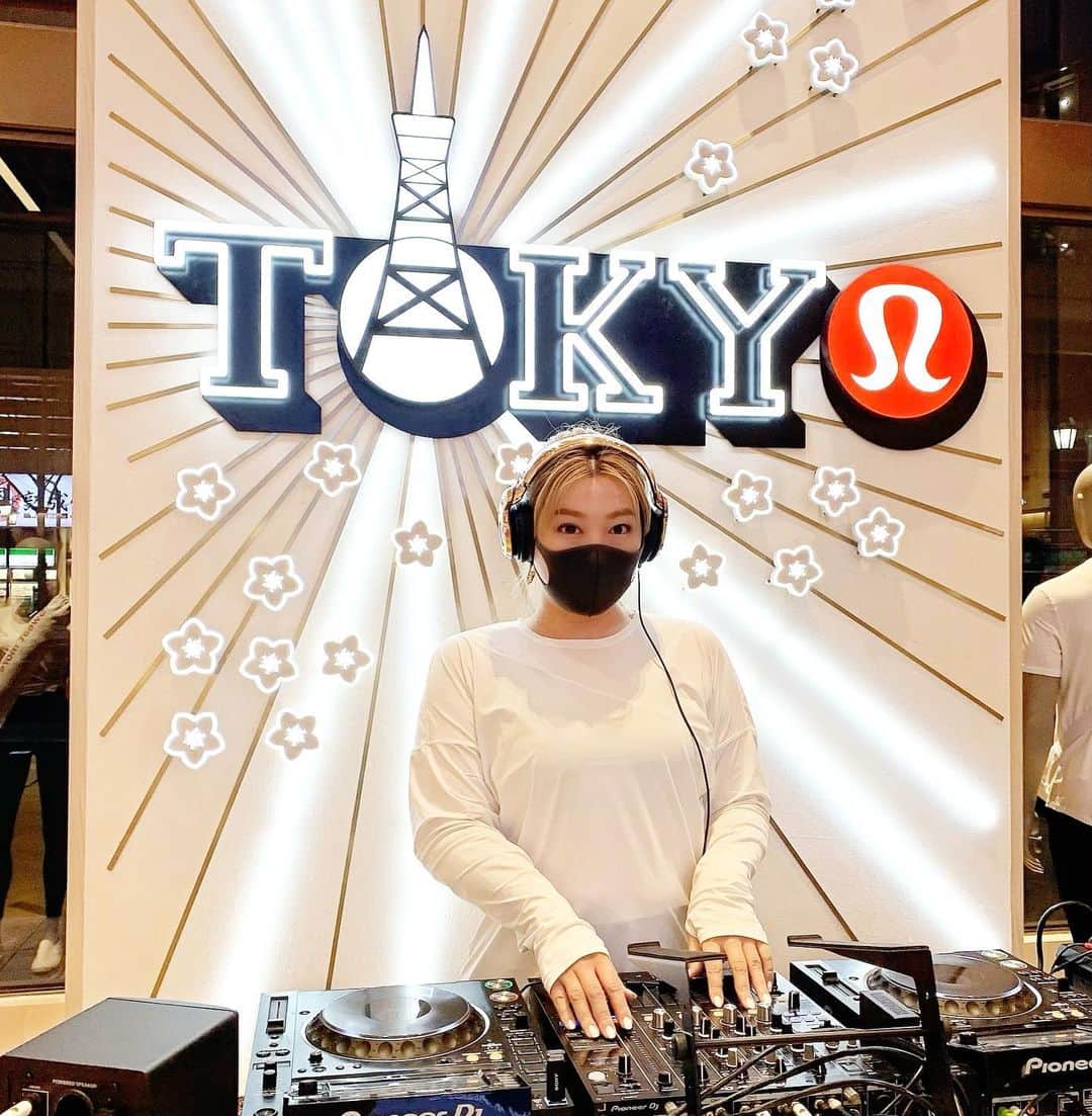 のインスタグラム：「SALEしてるよ😬🙌🏻 #DJing」