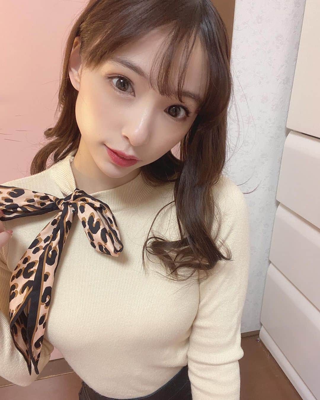 鶴巻星奈のインスタグラム：「❤️」