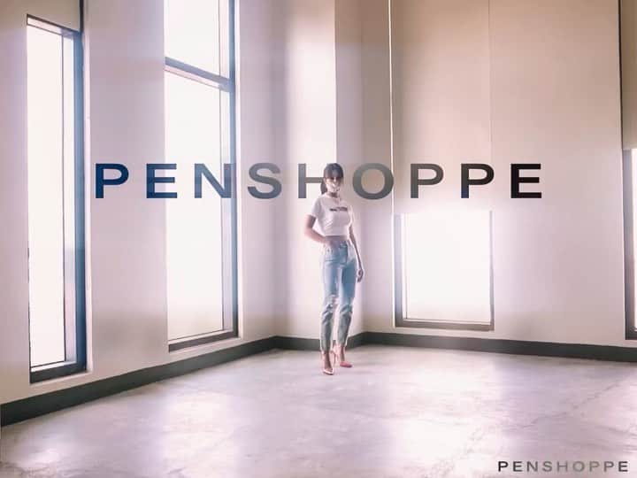 ジュリア バレットのインスタグラム：「#BehindMyPenshoppeMask is a fighter who treasures time for myself and the people I love 🤍  What about you, #Penshoppe Fam?  Complete “#BehindMyPenshoppeMask is…” in the comments and follow @Penshoppe and I’ll personally pick my top 5 favorite answers who’ll win 7 days’ worth of masks!! 📦  Winners will be announced on January 6, 2021!  Shop my Penshoppe masks here: http://bit.ly/PenshoppeEssentials」