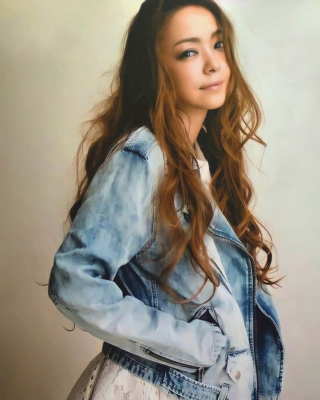 安室奈美恵　ファンアカウントさんのインスタグラム写真 - (安室奈美恵　ファンアカウントInstagram)「水切りキャッチスゲェー✌️😆✌️とんねるずの番組オモロイ🤩✨Japanese great songstress "NAMIE AMURO"✨ ✨Please enjoy her wonderful song and dance✨  #お正月 #あけましておめでとうございます  #今年もよろしくお願いします  #安室奈美恵 #namieamuro #amuro#namie #music#live #beauty#cute#happy #smile#笑顔 #かわいい#大好き #love#singer#diva」1月2日 19時48分 - namie_amuro_love2000