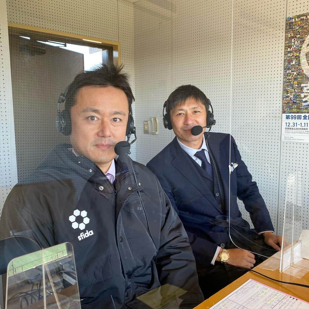のインスタグラム：「2021年仕事始め。 第99回全国高校サッカー選手権2回戦、京都橘vs昌平の解説でした〜。 本野アナウンサーありがとうございました！  #高校サッカー選手権  #京都橘 #昌平」