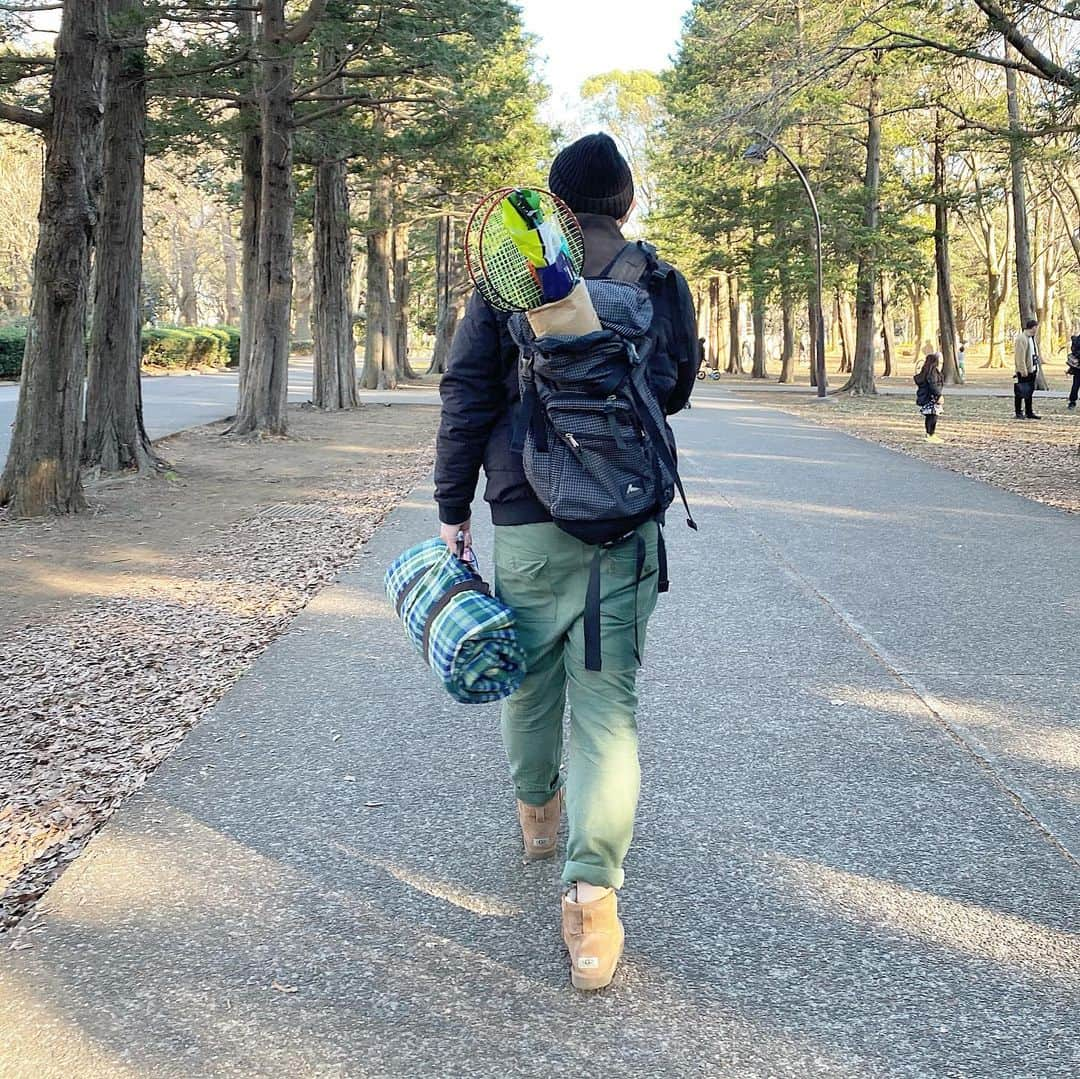 tomonashiさんのインスタグラム写真 - (tomonashiInstagram)「☺︎ 毎年恒例の凧上げ . #凧上げ #砧公園 #kinutapark  . #highland2000 #ハイランド2000  #patagonia #パタゴニア #gramicci x #orslow  #グラミチ x #オアスロウ  #ugg #gregory」1月2日 20時31分 - tomonashi