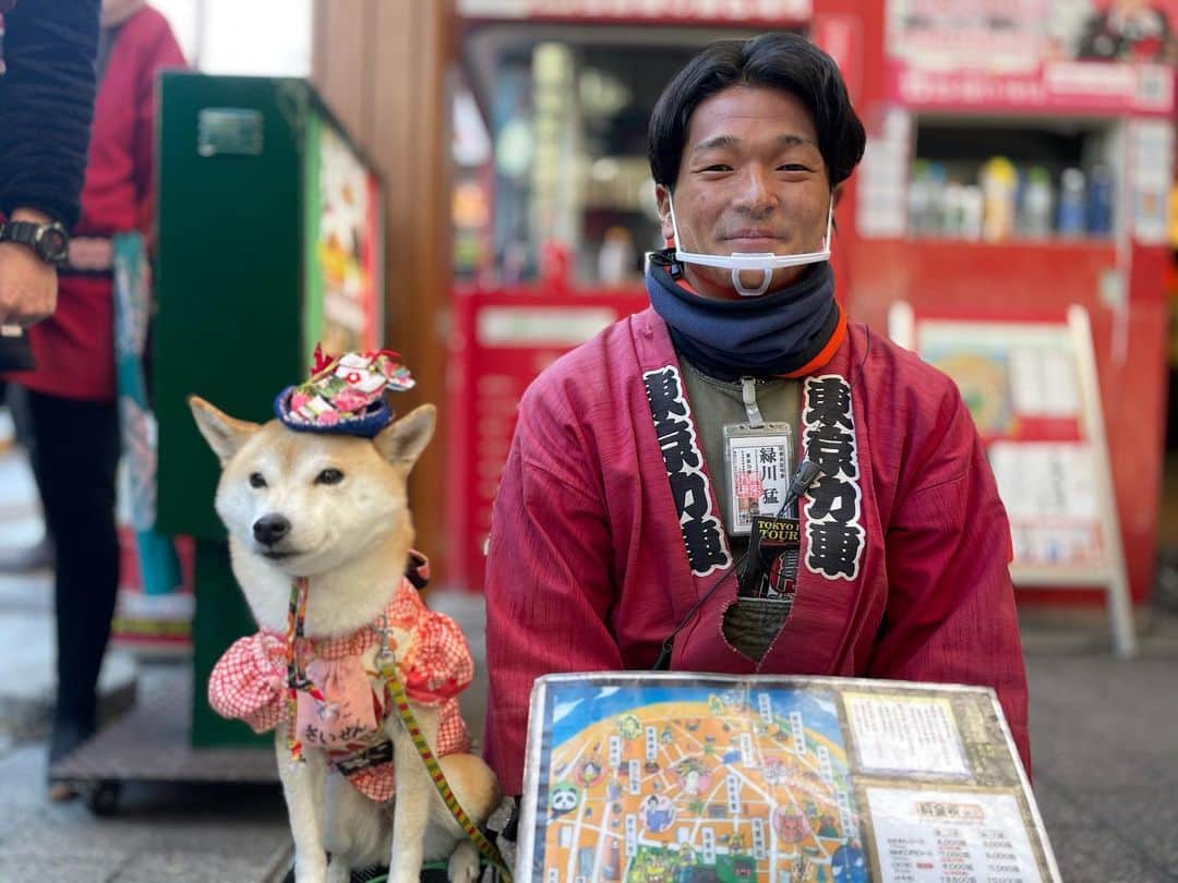 みどりかわたけし（ラ・ラベスト）のインスタグラム：「ネガティブな話題が多い時代ですが、少しでも皆さんを元気に出来たらと思ってます！ 本年もよろしくお願いします！ 、 、 #人力車#俥夫#浅草#東京力車#ものまねJAPAN#槙野智章　選手」