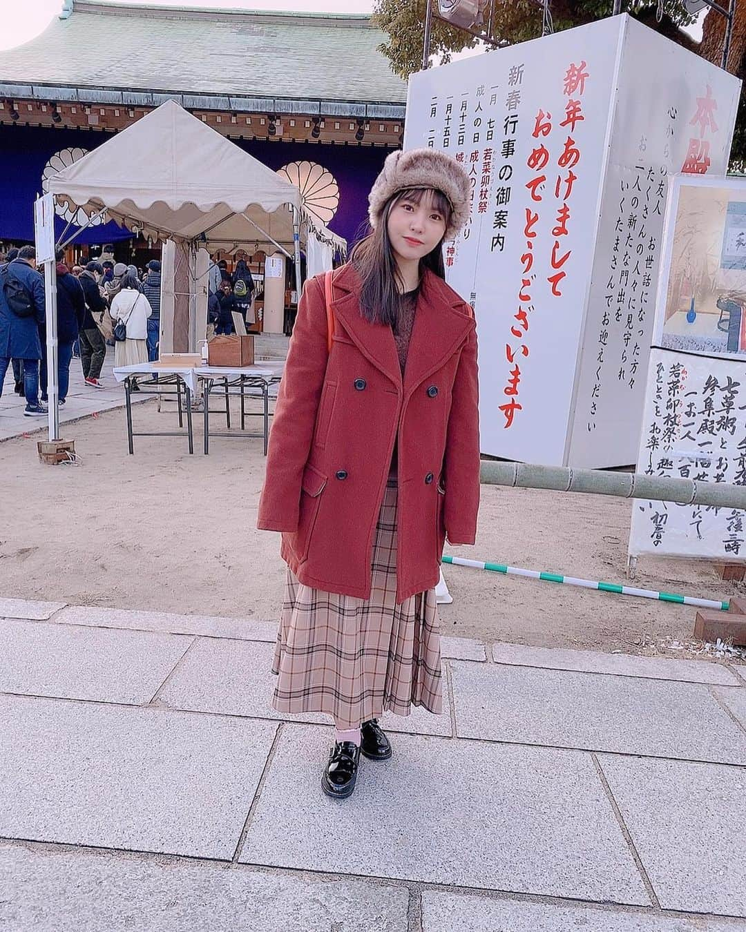 本郷柚巴さんのインスタグラム写真 - (本郷柚巴Instagram)「初詣⛩してきました🐮  あけましておめでとうございます😊 本年も宜しくお願いします  みんな幸せになろうね❤︎  #初詣 #難波大社 #生國魂神社」1月2日 20時52分 - h.yuzuha_0112