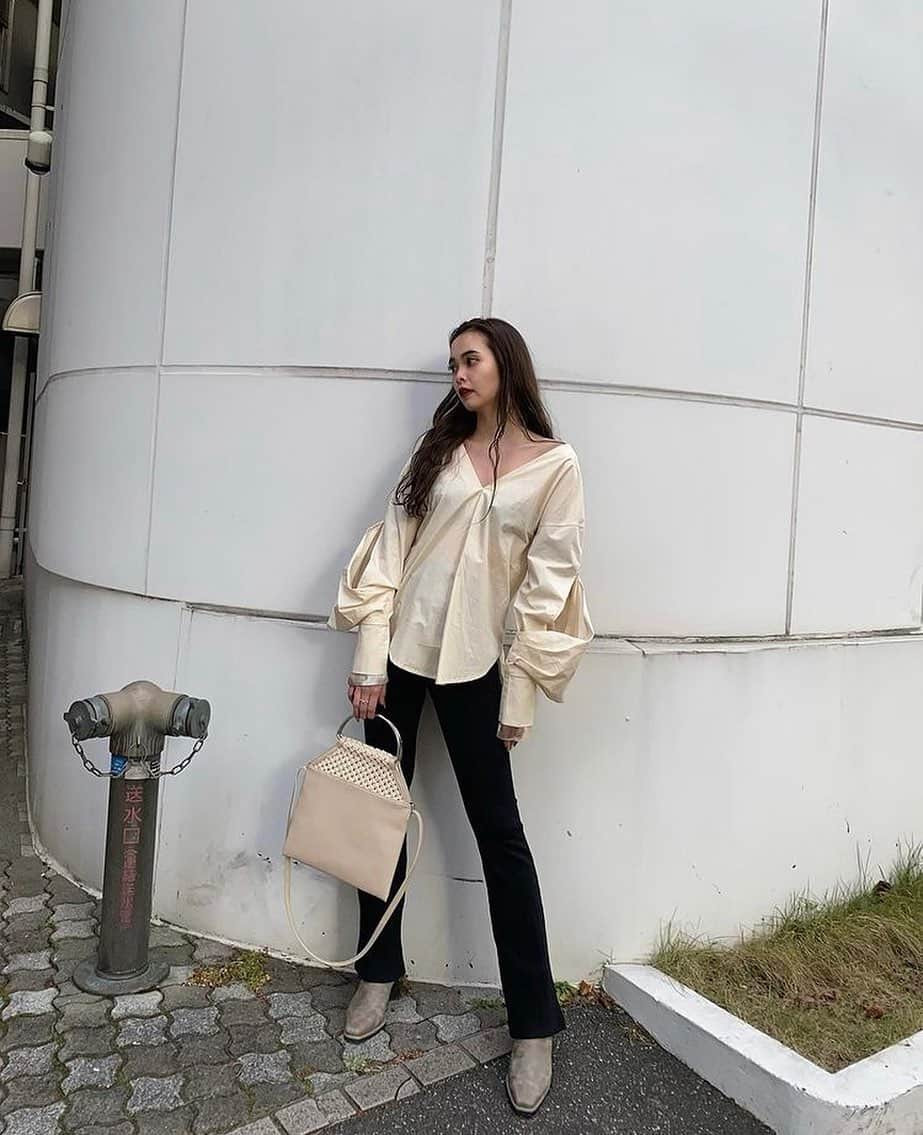 EMODA_LOOK BOOKのインスタグラム
