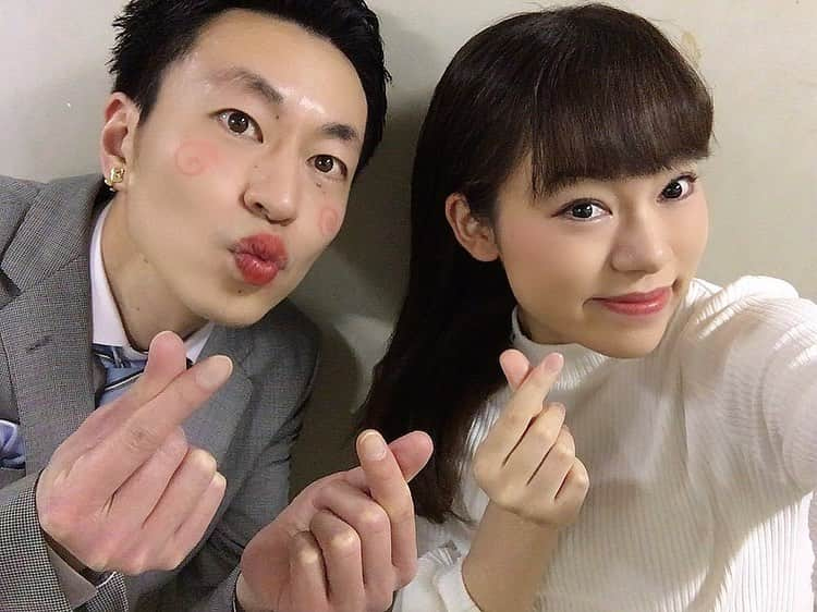 矢内井玲奈さんのインスタグラム写真 - (矢内井玲奈Instagram)「極新喜劇2日目！ 今日はジソンシンさんの楽日でした❣️  お兄ちゃん役だった下村さん、渦巻きほっぺが可愛い御手洗令和さんこと、酒井さんと📸 いつも優しいお2人☺️またご一緒できるように頑張ります！！  公演はあと2日！我らが多和田さんは明日からもご出演されます🙌 是非観に来てください🎍💕  #撮影時以外はマスクを着用しています  #よしもと漫才劇場 #極新喜劇 #ジソンシン さん #多和田上人 さん #吉本新喜劇」1月2日 21時50分 - reina_yanai