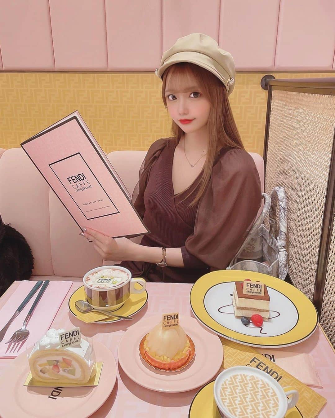 のインスタグラム：「🤎FENDIカフェ🤎 . . . #FENDI #FENDIカフェ #表参道 #アニヴェルセル表参道 #映えスポット #インスタ映え #名古屋 #錦 #salondegold #キャバクラ  #キャバ嬢 #クラブ #ラウンジ #自撮り #シャンパン #歌舞伎町 #六本木 #銀座 #北新地  #ミナミ #中洲 #すすきの #followforfollowback #いいね #followｍe #follow #かわいい #instalike #instagood #likesforlike」