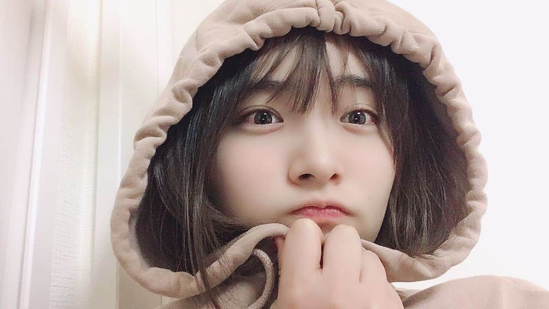 大森美優のインスタグラム：「今日、服はパーカ〜髪もセットせず〜メイクもせずに〜フィルターだけはかけさせて頂く〜📸 #お正月  #最高  #まったり 😴 #akb48」