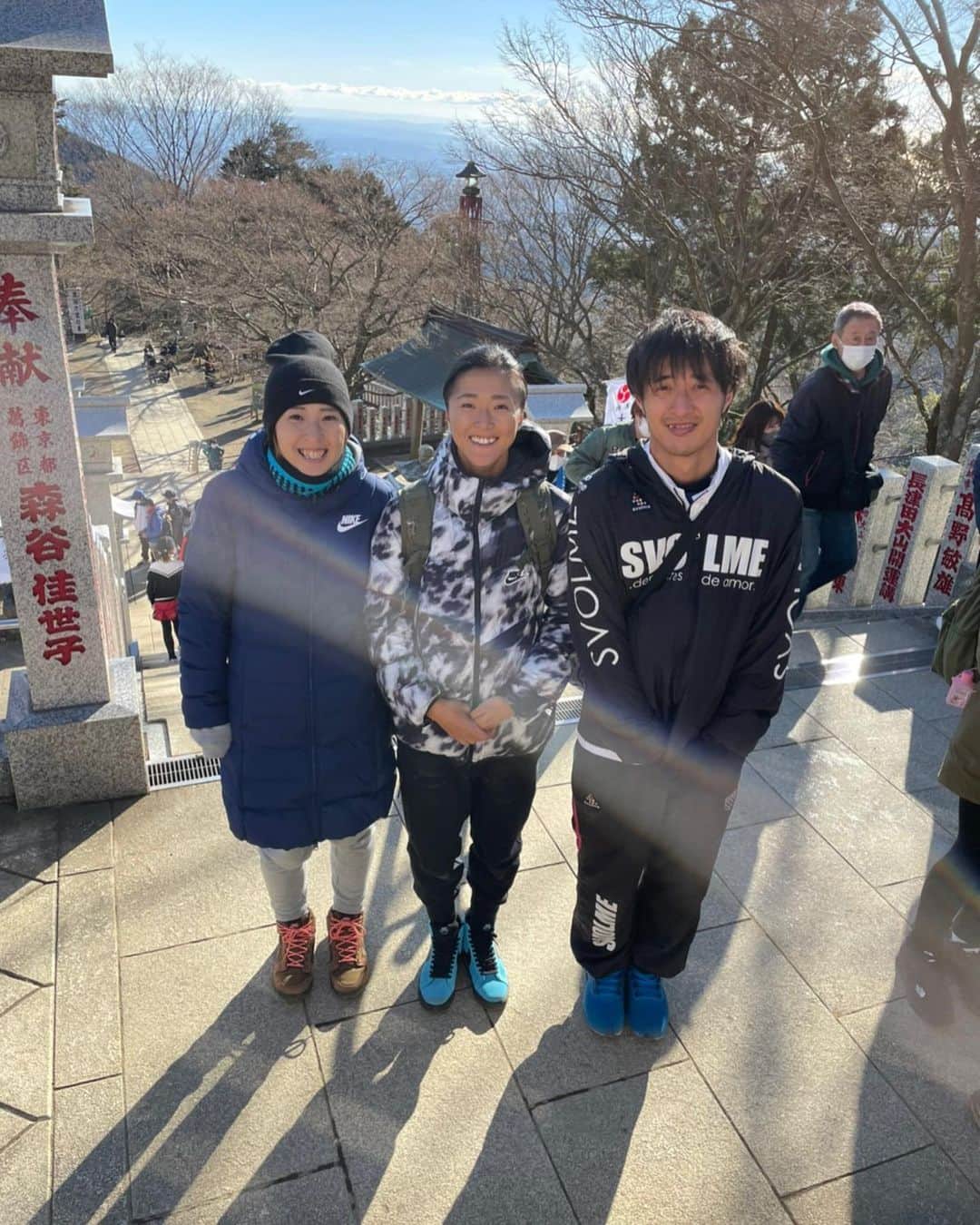 大儀見優季さんのインスタグラム写真 - (大儀見優季Instagram)「兄妹で過ごした時間も長かった今回の日本滞在。父でもある兄、母でもある妹二人を改めて大尊敬。  私はそんな2人の子どもたちと遊び貢ぐ、ただの叔母ちゃんでした😆  私が長期滞在して騒がしくしてしまったけど、コロナ禍なりにお祭りのように楽しんでくれたと勝手に思ってます。🤭  2021年もお互いのフィールドで頑張ろー！ 楽しもー！弾けよう〜！笑顔絶やさず、大らかに、心の余裕をさらに保てる一年に😉  2人は日本でバルシュピールという3歳児、幼児、小学生向けのボール遊び教室を運営していますので、興味ある方は @leidenschaft2017 のホームページまでお問い合わせください🙏🏼  兄妹共々前進していきますので、皆様、応援・サポートのほどよろしくお願い致します‼︎  #永里源気 #GenkiNagasato #永里優季 #YukiNagasato #永里亜紗乃 #AsanoNagasato #NiceAtsugi #厚木 #バルシュピール #ライデンシャフト」1月3日 8時07分 - yuki_nagasato