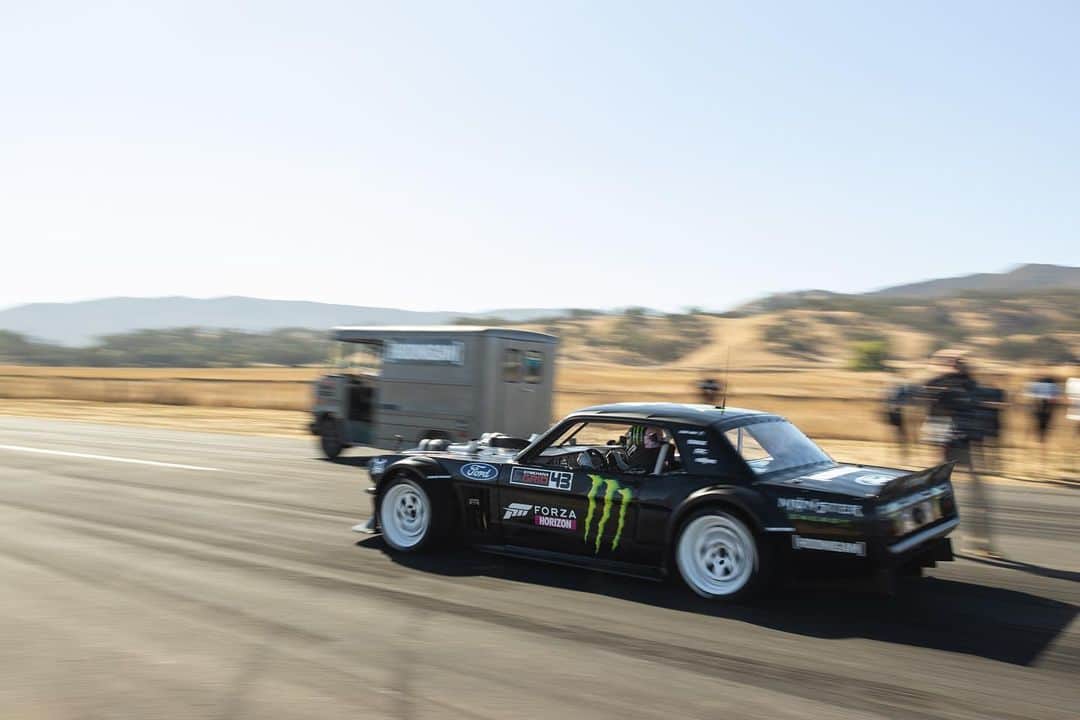 ケン・ブロックのインスタグラム：「Not all races are just about the win. Most are, but some have to be more creative when the power and performance capabilities are so far off! We had a lot of fun making this Hoonicorn Vs The World episode, featuring races against @TheHoonigans bread box AKA “Merch Van”. I even did a 540 around a cone as a handicap to give the Hoonigan’s and Zac a fighting chance! Check it out here via the link in my bio. #fastbreadbox #HooniganMerchVan #HoonicornVsTheWorld」