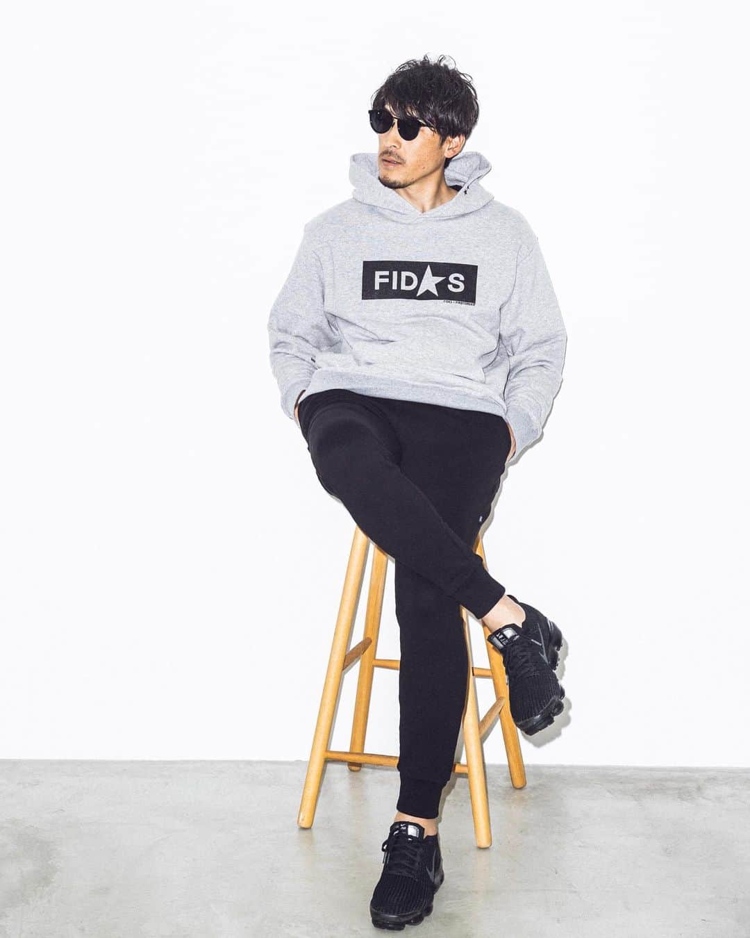 小林久晃のインスタグラム：「明けましておめでとうございます。 本日12時から、福岡の店舗も営業を開始いたします。お近くにお越しの際は、ぜひ店頭に足をお運びください。 今年も自分らしく、チャレンジする気持ちを忘れずに攻めていけたらと思っています。2021年もよろしくお願いいたします！ #2021 #初売り #FIDES #thanks #challenge」
