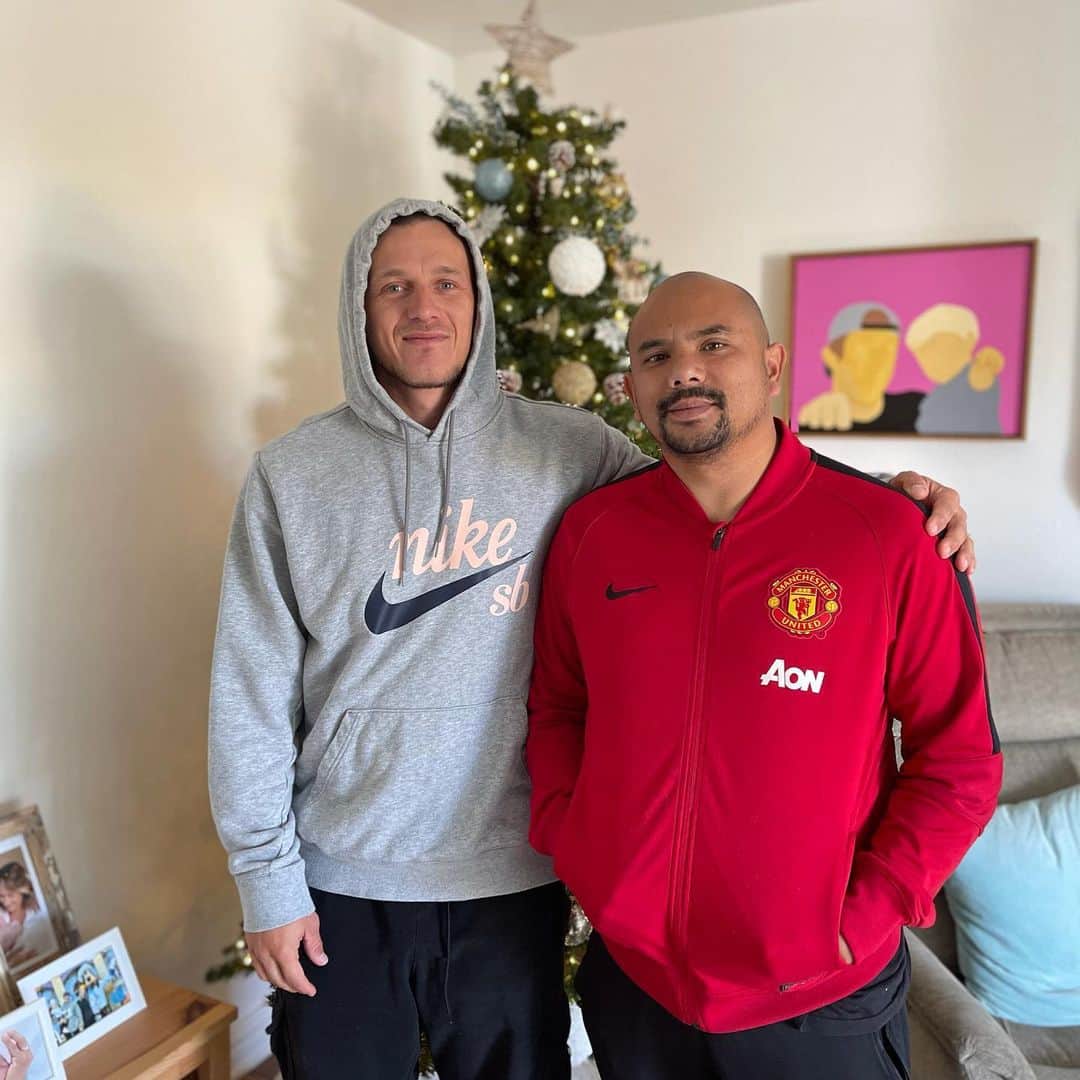 カルロス・リベイロのインスタグラム：「Let’s all wish @richmulder a happy birthday.   Thanks for being the best neighbor, friend, coach haha.. much love brotha. God Bless 🙌🏽」