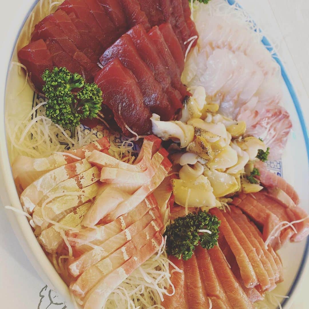 今村美乃さんのインスタグラム写真 - (今村美乃Instagram)「たくさんおいしいものを 食べて飲んだ年末年始🎍  あけましておめでとうございます！！  ことしもよろしくお願いします♥️㊗️♥️皆さんにとって素晴らしい年になります様に✨」1月3日 0時08分 - imamurayoshino
