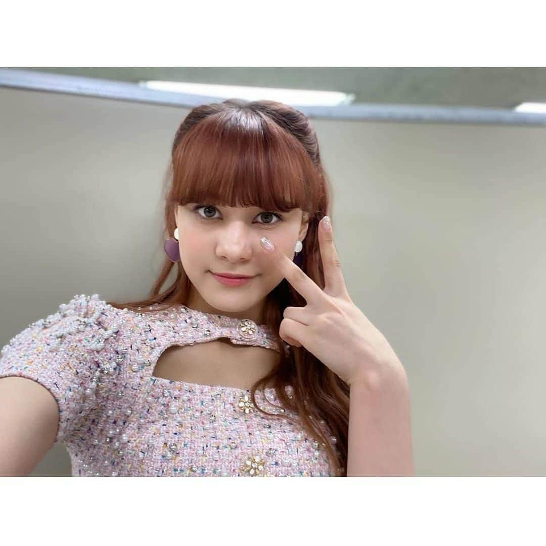 ニナ（ヒルマンニナ）さんのインスタグラム写真 - (ニナ（ヒルマンニナ）Instagram)「Happy New Year! #NiziU #Nina #ニナ #니쥬 #니나 #ニジュー」1月3日 1時10分 - cakesmadebythea