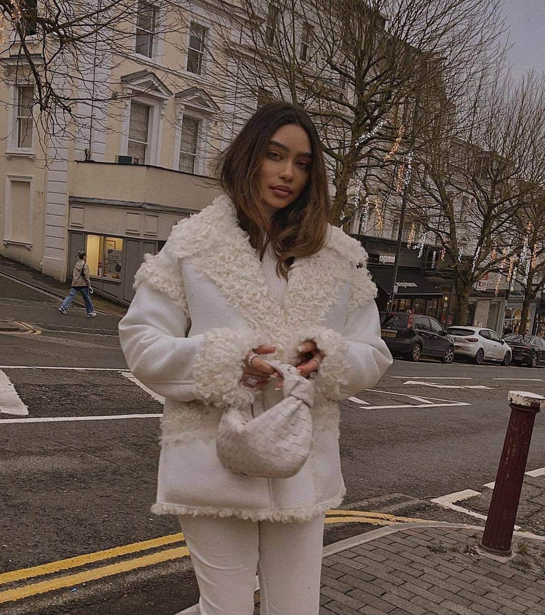 Angel™さんのインスタグラム写真 - (Angel™Instagram)「Which look would you add to your shopping list? @janicejoostemaa  #americanstyle #ootd #style #fashion #onlineshopping #winterlook #winterfashion #winteroutfit #outfit #looks #winteroutfits #winterlooks#asaqueen」1月3日 1時17分 - americanstyle