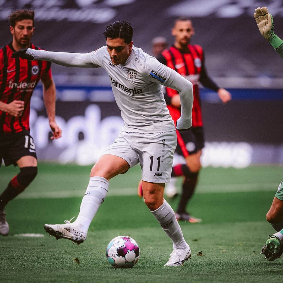 ナディアム・アミリさんのインスタグラム写真 - (ナディアム・アミリInstagram)「probably one of the best goals in my career so far. unfortunately not worth very much after our defeat today. but don’t worry - we’ll continue our hard work 🦁💪🏼」1月3日 3時11分 - nadiemamiri18