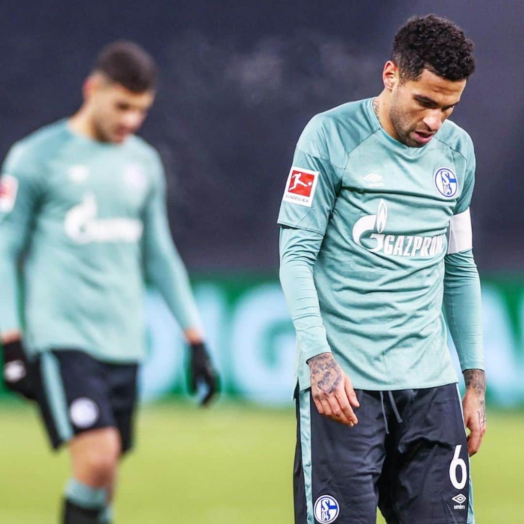 シャルケ04さんのインスタグラム写真 - (シャルケ04Instagram)「HT: #BSCS04 1:0  . . #S04 #Schalke #Knappen #Königsblau #Bundesliga #Matchday #BSCS04 #Halftime」1月3日 3時26分 - s04