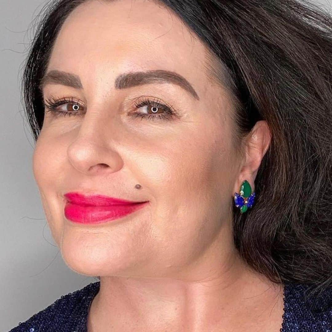 バウンキットさんのインスタグラム写真 - (バウンキットInstagram)「One of our loyal  Australian customers showing the versatility of our earrings. . . . . . . . #lapis #greenearrings #earrings #happycustomer #earsperation #versatilejewelry #statementearrings #daytoevening #bespoke #australia」1月3日 3時26分 - bounkitnyc