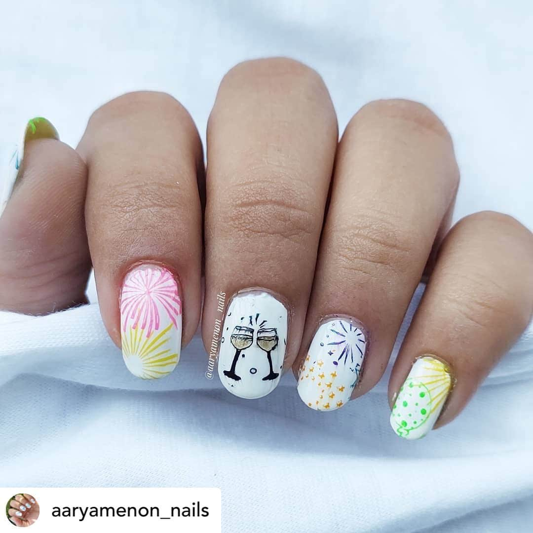 Nail Designsさんのインスタグラム写真 - (Nail DesignsInstagram)「• @aaryamenon_nails Wish you a very Happy New Year 🎉🥳  #newyear2021 #newyearnails #newyearart #neonnailart #neons #nailsart #nailartist #nailspafeature」1月3日 9時17分 - nailartfeature