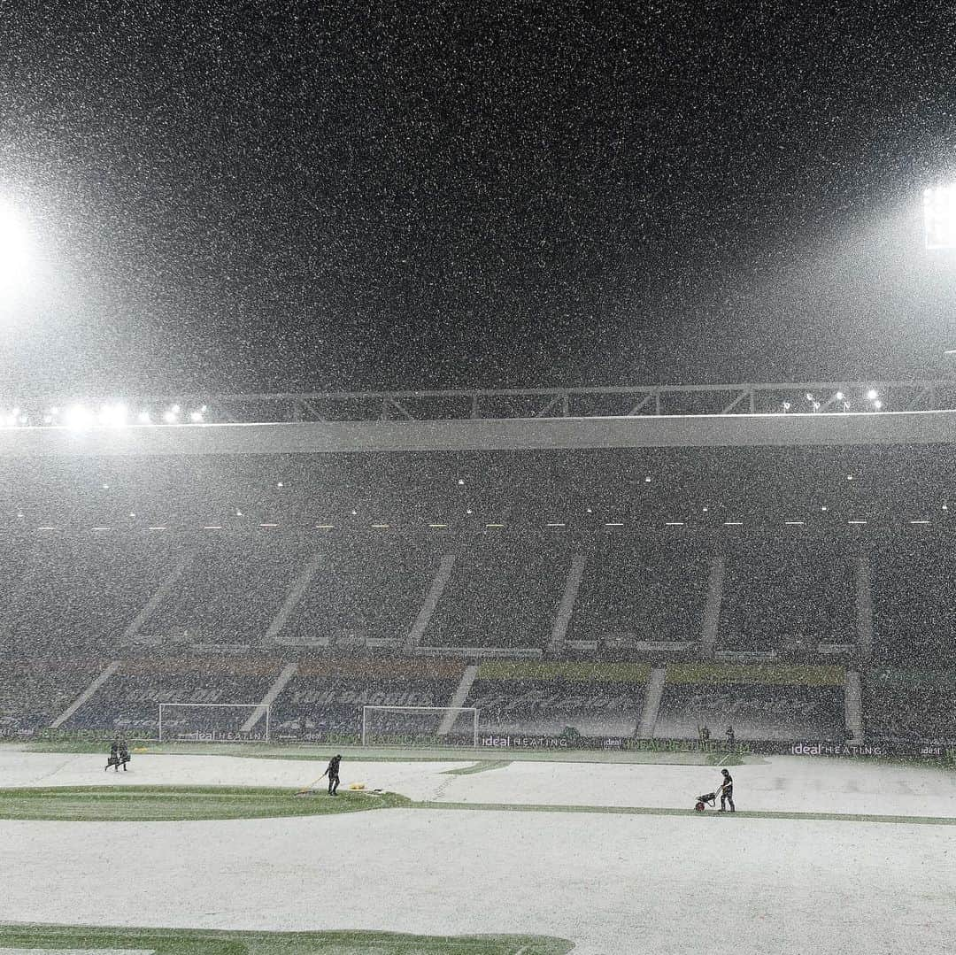 アーセナルFCさんのインスタグラム写真 - (アーセナルFCInstagram)「❄️ IT’S A COLD ONE TONIGHT! ❄️   🔜 # WBAARS」1月3日 4時14分 - arsenal