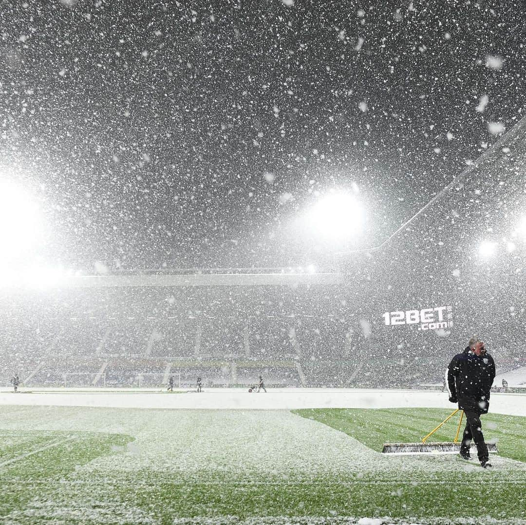 アーセナルFCさんのインスタグラム写真 - (アーセナルFCInstagram)「❄️ IT’S A COLD ONE TONIGHT! ❄️   🔜 # WBAARS」1月3日 4時14分 - arsenal