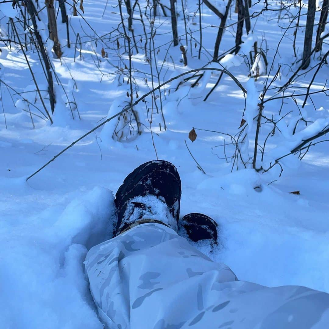 ワイルドシングスのインスタグラム：「Great day in the snow!  #overwhites #snowcamo #alpine #socom #army #navy #navyseals #usmc #usmcrecon #usaf」