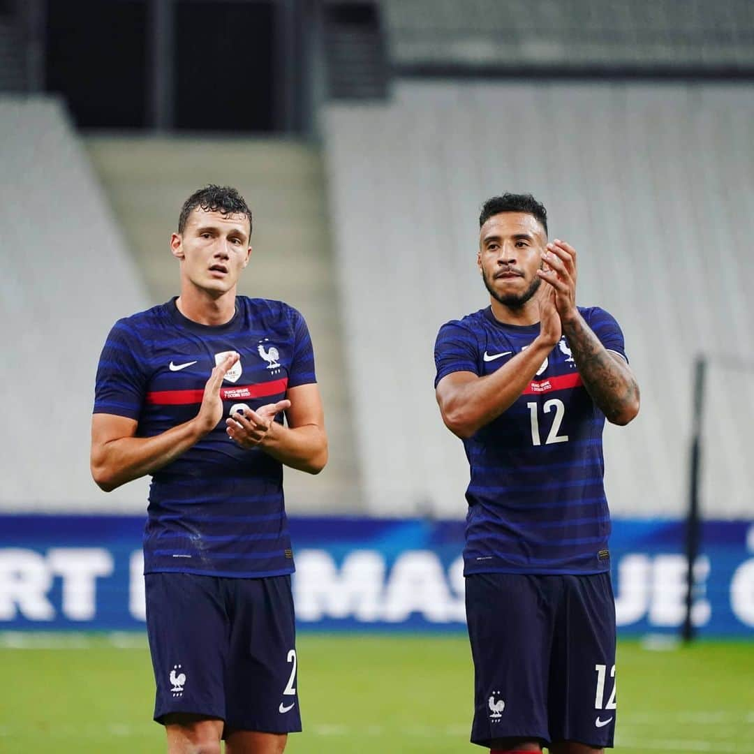 サッカー フランス代表チームさんのインスタグラム写真 - (サッカー フランス代表チームInstagram)「Les Bleus vous remercient pour votre soutien en 2020 et vous attendent en 2021 pour une année pleine d’émotions 🔥 #FiersdetreBleus - Thanks for 2020 👏 Now let's say hello to 2021!」1月3日 4時42分 - equipedefrance