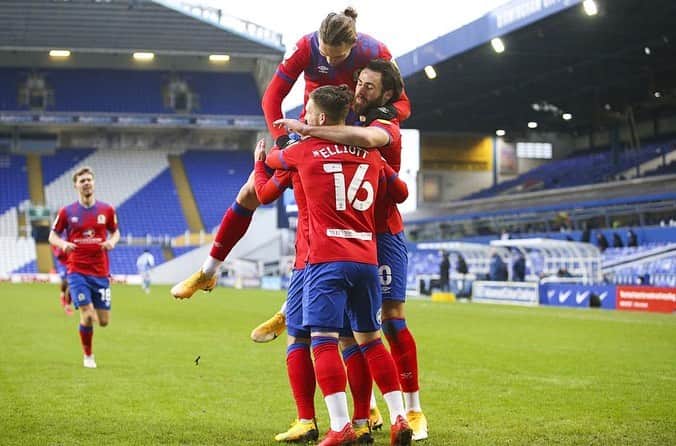 のインスタグラム：「Starting the year off right with 3 points. Great to see this man @bradleydack1 back doing what he does! @adamarma as usual 🤝🔥」