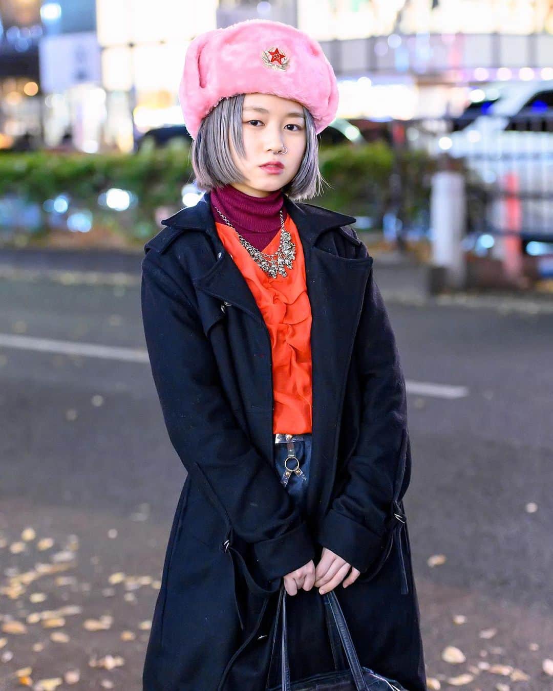 Harajuku Japanさんのインスタグラム写真 - (Harajuku JapanInstagram)「19-year-old vintage-loving English-speaking vegetarian Japanese student Yuria (@yuria_juria) on the street in Harajuku wearing a vintage faux fur hat, layered tops, wool coat, vintage cage skirt from Nude Trump Tokyo, a statement necklace, a Vivienne Westwood handbag, colorful tights, and Dr. Martens boots. (Harajuku kids wear masks, but some kids take them off briefly when shooting photos.)」1月3日 5時37分 - tokyofashion