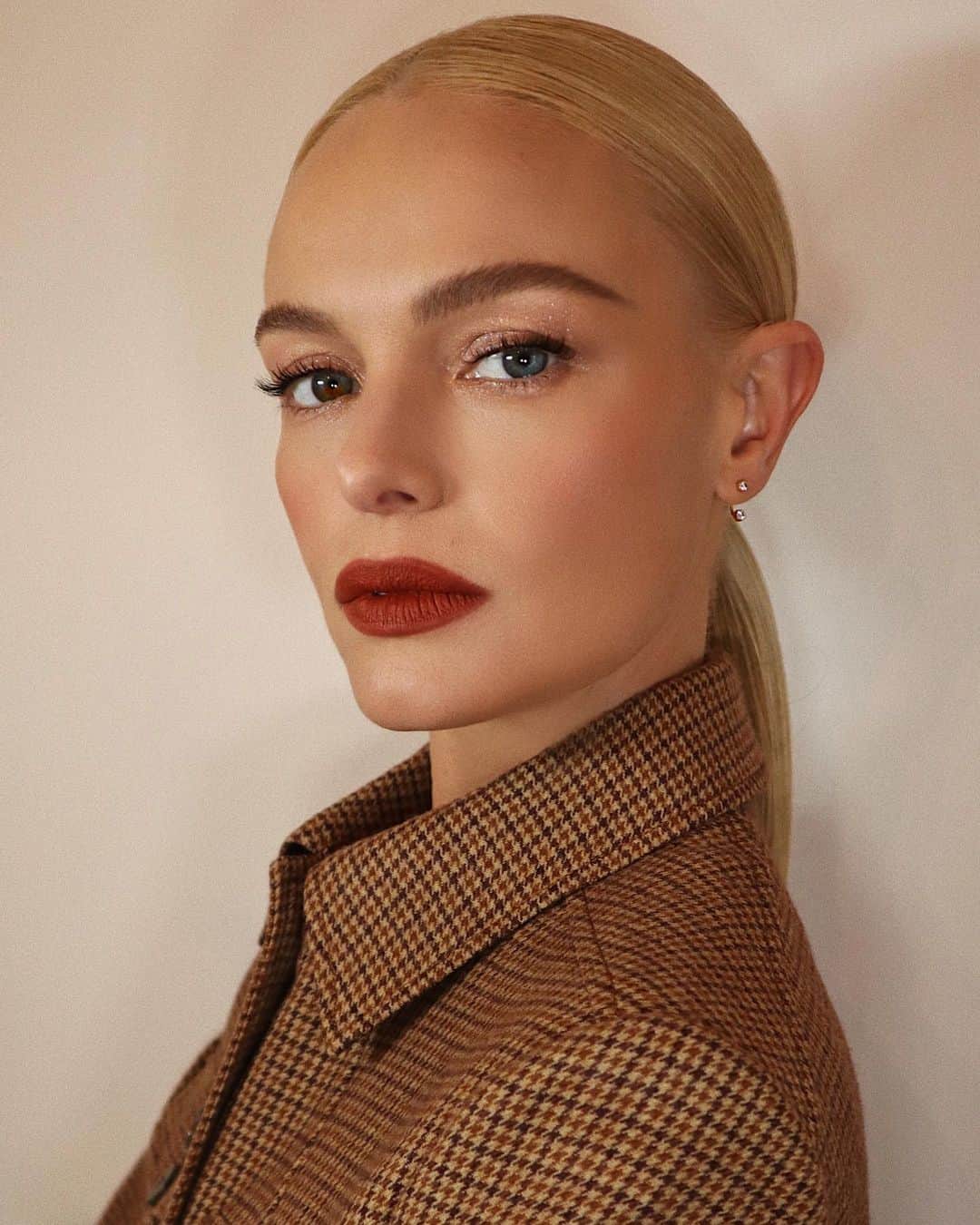 Hung Vanngoさんのインスタグラム写真 - (Hung VanngoInstagram)「Happy Birthday to the gorgeous #KateBosworth (@katebosworth). Hope you have a great day! 🎂❤️⭐️⚡️✨💫🌟」1月3日 5時52分 - hungvanngo