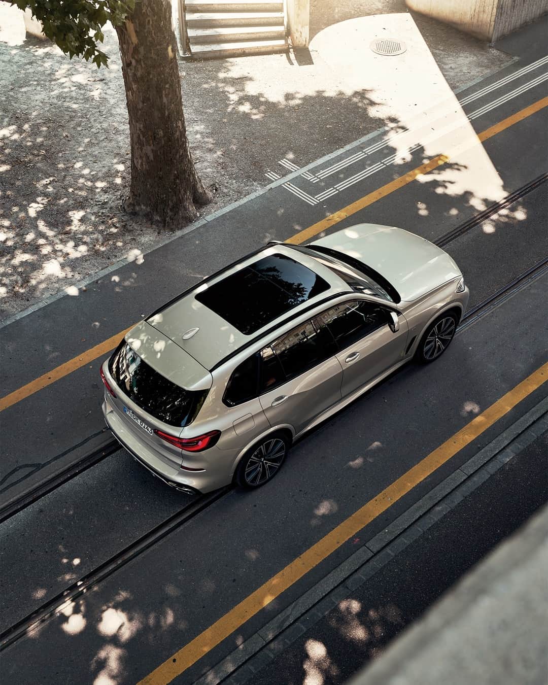 BMWのインスタグラム：「Just follow the yellow striped road.  The BMW X5.  #TheX5 #BMW #X5」