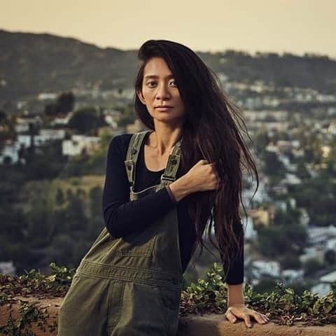 ハリウッド・リポーターさんのインスタグラム写真 - (ハリウッド・リポーターInstagram)「Director Chloé Zhao talks about traversing the country in an RV with Frances McDormand for 'Nomadland' and why she cast "misfits" in her #Marvel debut #Eternals, at the link in bio.⁠ ⁠ 📸: @joepug」1月3日 6時01分 - hollywoodreporter
