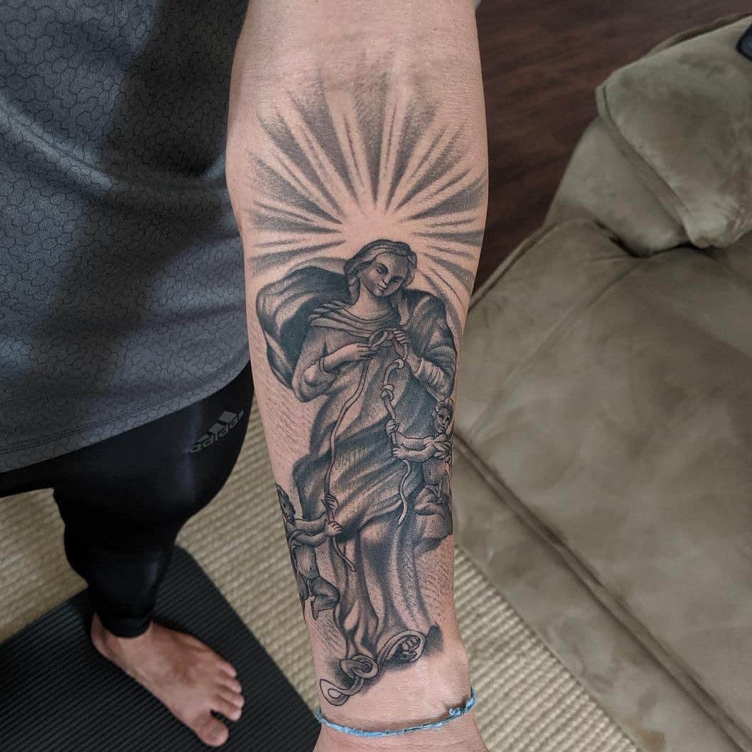 アドリアーノ・デ・ソウザのインスタグラム：「Minha protetora agora na pele, valeu @tiroxtattoo incrível o trabalho bro.」