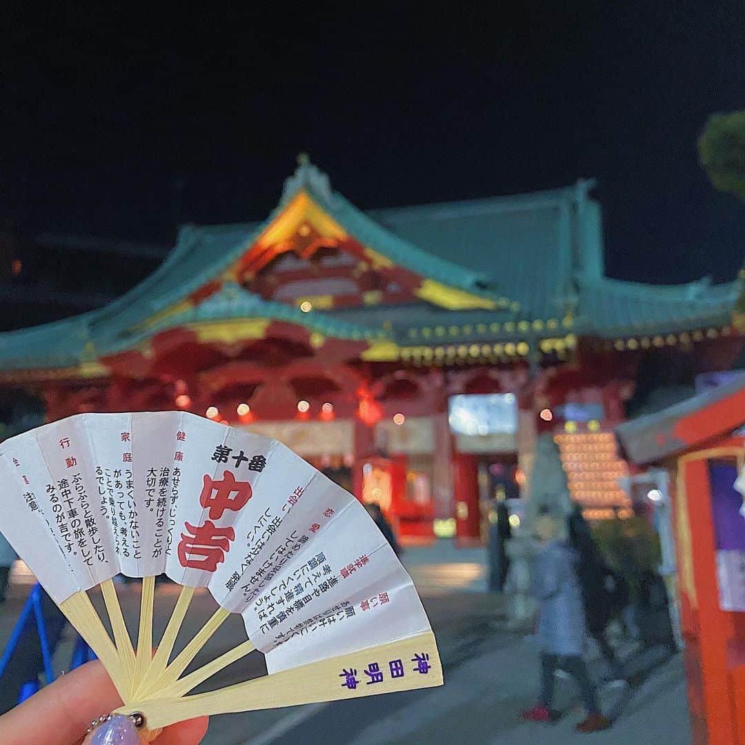 長谷川万射さんのインスタグラム写真 - (長谷川万射Instagram)「夜の初詣⛩  みんな充実した年末年始送れた？🐈 あっという間に終わっちゃうな〜 充実して楽しかった♡♡  みんな素敵な一年にしよーね🙊✌🏻  #初詣 #神田明神」1月3日 17時10分 - mayanyam712