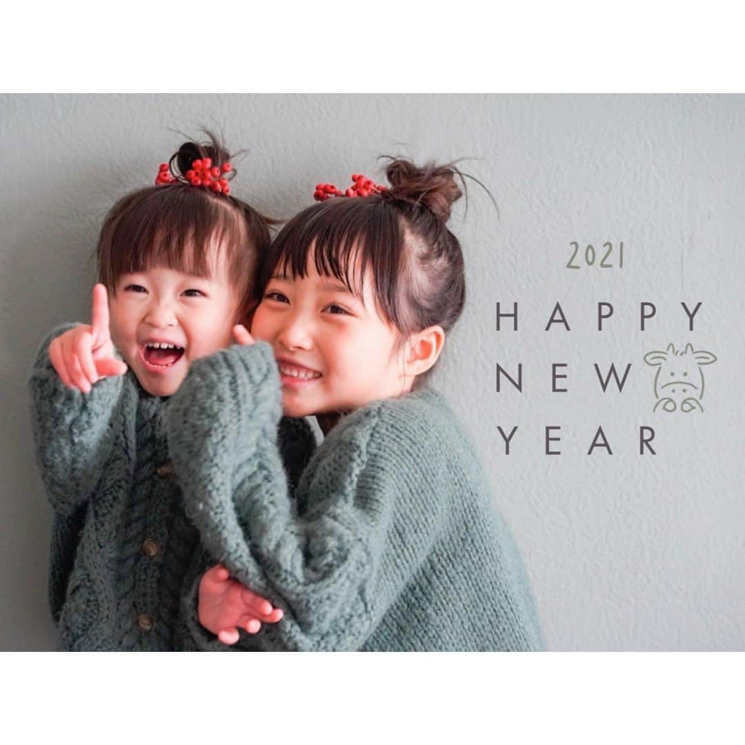 Kyooonのインスタグラム：「あけましておめでとうございます。﻿ 2021年が皆様にとって﻿ 健康で笑顔と幸せ溢れる一年になりますように。﻿ ﻿ 年末年始はのんびりだらだら〜と過ごしています。﻿ 今年もよろしくお願いします🐮🎍﻿」